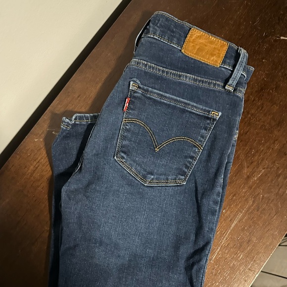 Levi’s High Rise 720 Skinny Jeans - Picture 1 of 2